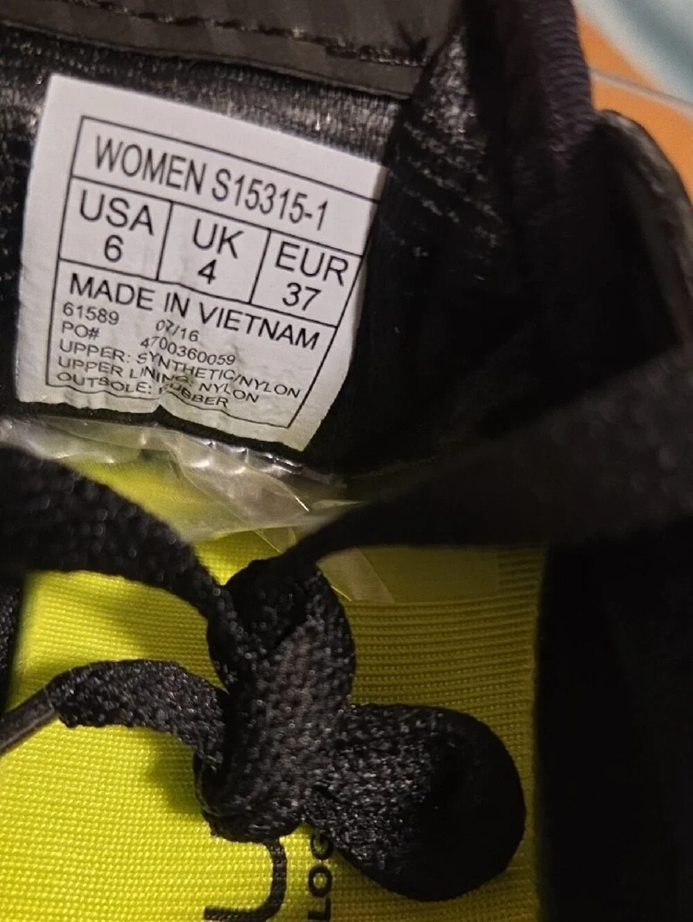 Saucony Women’s Black and White Form2U Memory Foam Athletic Sneakers